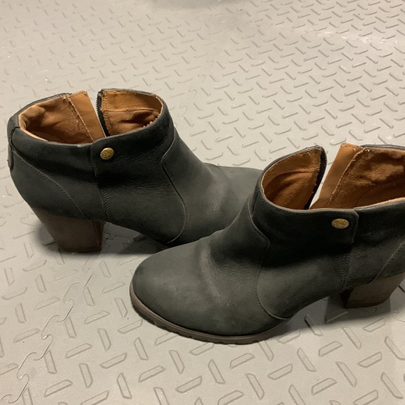 Clark’s booties leather size 8.5 - Picture 4 of 7